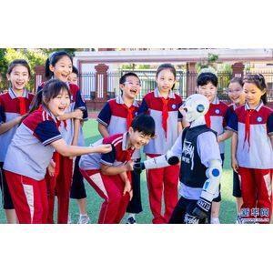 呼和浩特：开学第一课 点燃科技梦